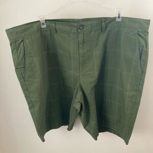Men's Green Plaid Shorts
